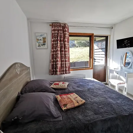 Skis Aux Pieds Avec Double Balcon Pres De - Fr-1-355-101 Appartement *